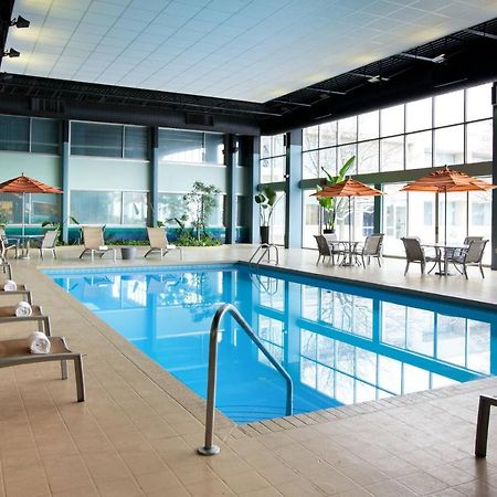 Sheraton Cleveland Airport Hotel Esterno foto