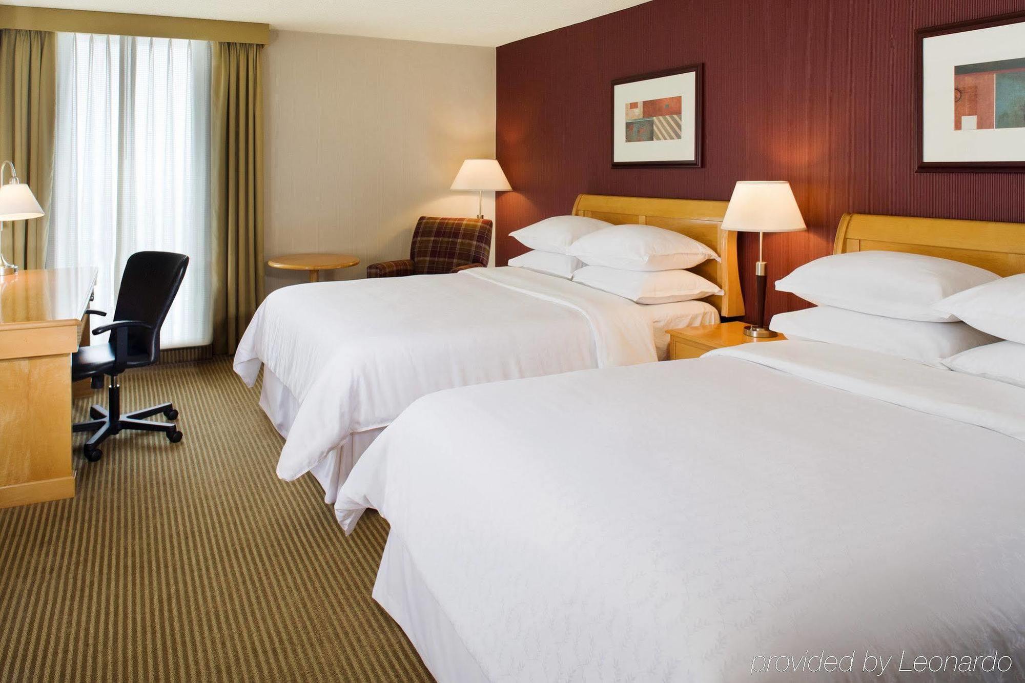 Sheraton Cleveland Airport Hotel Esterno foto